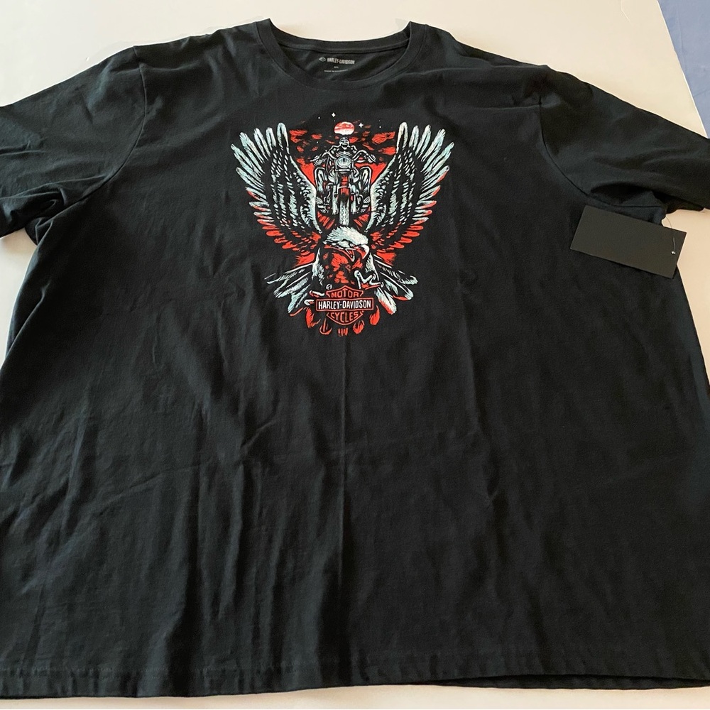 Harley-Davidson Black Tee with Red and White Graphic